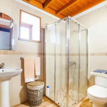 Dom wakacyjny Comfy Holiday In Genoves With Balcony *
