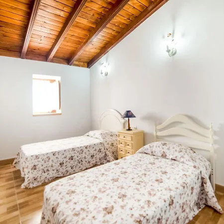 Ferienhaus Comfy Holiday In Genoves With Balcony